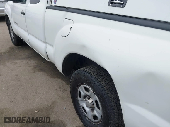2015 Toyota Tacoma z VIN 5TFTX4CN6FX047623, wystawiony jako IAAI lot #42458260 z przebiegiem 224 496 mil mil oraz . Historia ofert i sprzedaży dostępna na DreamBid. Obrazek 17.