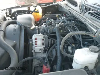 2000 GMC Yukon XL SLT z VIN 3GKFK16T3YG166679, wystawiony jako IAAI lot #41676395 z przebiegiem 230 199 mil mil oraz . Historia ofert i sprzedaży dostępna na DreamBid. Obrazek 19.
