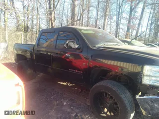 2007 Chevrolet Silverado 1500 LT w/1LT with VIN 2GCEC13C471705066, listed as a IAAI auction lot 41291924 with 289,656 mi miles. Bid and sale history available at carsss.com. Image 13.