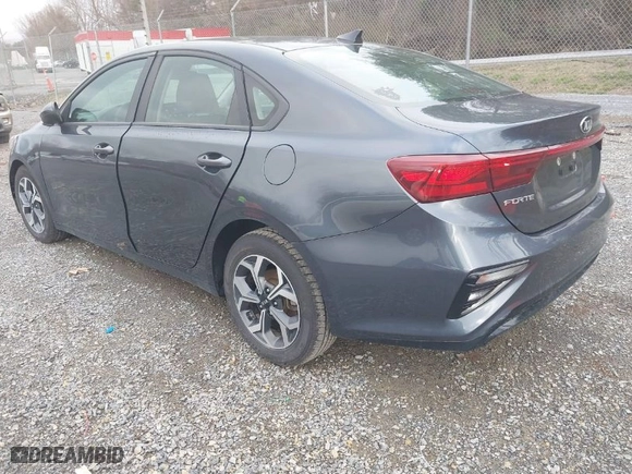 2021 Kia Forte LXS with VIN 3KPF24ADXME267687, listed as a IAAI auction lot 41811900 with 90,448 mi miles. Bid and sale history available at carsss.com. Image 3.