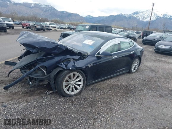 2015 Tesla Model S 85D with VIN 5YJSA1H23FFP79020, listed as a IAAI auction lot 41819392 with Not Provided miles. Bid and sale history available at carsss.com. Image 2.