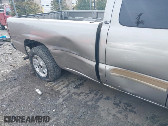 2003 Chevrolet Silverado 1500 LS with VIN 1GCEC19T23E285212, listed as a IAAI auction lot 41587343 with 249,563 mi miles and . Bid and sale history available at DreamBid. Image 6.
