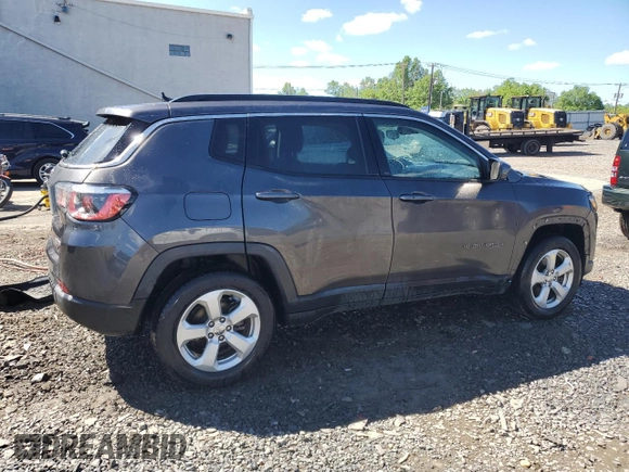 2019 Jeep Compass Latitude с VIN 3C4NJDBB8KT813956, выставлен на аукционе Copart как лот 55733235 с пробегом 147 793 миль миль и Списание • Salvage title. История ставок и продаж доступна на DreamBid. Изображение 3.