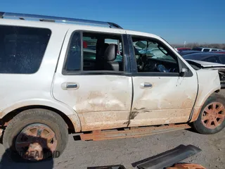 2009 Ford Expedition Limited z VIN 1FMFU19569EA64350, wystawiony jako IAAI lot #41375396 z przebiegiem Nie podano mil oraz . Historia ofert i sprzedaży dostępna na DreamBid. Obrazek 6.