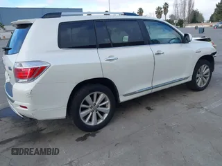 2011 Toyota Highlander Limited with VIN JTEDC3EHXB2002186, listed as a IAAI auction lot 41645915 with 367,650 mi miles and . Bid and sale history available at DreamBid. Image 4.