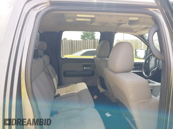 2005 Ford F-150 XLT z VIN 1FTPW14535FA87907, wystawiony jako IAAI lot #42513630 z przebiegiem 316 008 mil mil oraz . Historia ofert i sprzedaży dostępna na DreamBid. Obrazek 7.