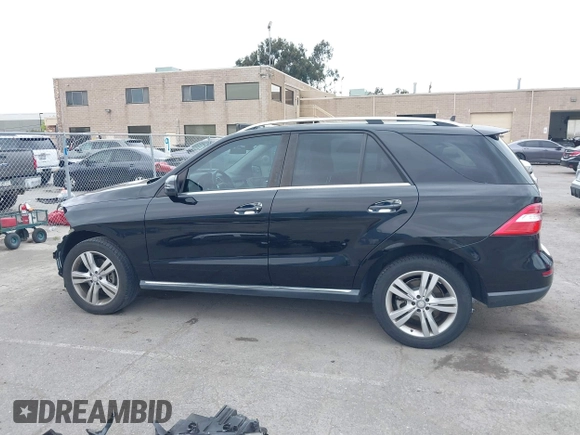 2014 Mercedes-Benz M 350 with VIN 4JGDA5JB9EA408134, listed as a IAAI auction lot 42064798 with 118,838 mi miles and . Bid and sale history available at carsss.com. Image 15.
