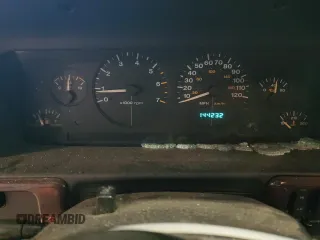 1998 Jeep Grand Cherokee Limited z VIN 1J4GZ88Z0WC276394, wystawiony jako Copart lot #46702355 z przebiegiem 144 232 mil mil oraz Szkoda całkowita • Salvage title. Historia ofert i sprzedaży dostępna na DreamBid. Obrazek 9.