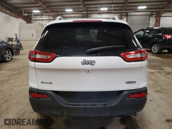 2015 Jeep Cherokee Latitude with VIN 1C4PJMCS1FW710157, listed as a Copart auction lot 49571435 with 89,780 mi miles and Clean Title. Bid and sale history available at DreamBid. Image 6.