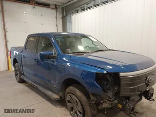 2022 Ford F-150 Lightning Pro with VIN 1FTVW1EL7NWG15923, listed as a IAAI auction lot 41396120 with 25,322 mi miles. Bid and sale history available at carsss.com. Image 1.