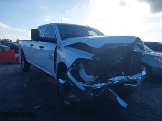 2018 Ram 2500 Tradesman with VIN 3C6UR5HJ2JG150262, listed as a IAAI auction lot 40723556 with 63,080 mi miles. Bid and sale history available at carsss.com. Image 1.