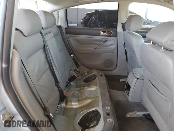 2004 Volkswagen Passat GLS z VIN WVWPD63B24P252638, wystawiony jako Copart lot #54247995 z przebiegiem 77 786 mil mil oraz Szkoda całkowita • Salvage title. Historia ofert i sprzedaży dostępna na DreamBid. Obrazek 10.