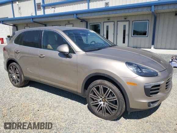 2016 Porsche Cayenne z VIN WP1AA2A25GKA37765, wystawiony jako Copart lot #54698215 z przebiegiem 100 290 mil mil oraz Szkoda całkowita • Salvage title. Historia ofert i sprzedaży dostępna na DreamBid. Obrazek 4.