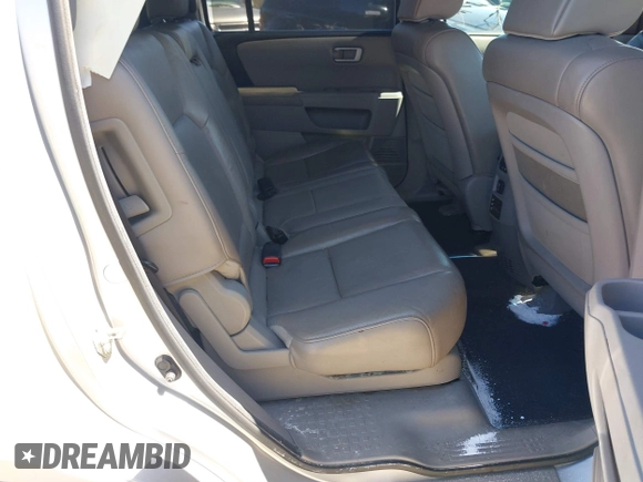 2011 Honda Pilot Touring with VIN 5FNYF4H91BB086712, listed as a IAAI auction lot 41809369 with 260,718 mi miles. Bid and sale history available at carsss.com. Image 8.
