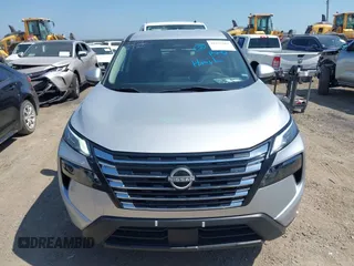 2024 Nissan Rogue SV z VIN 5N1BT3BA7RC681000, wystawiony jako IAAI lot #42275267 z przebiegiem 32 975 mil mil oraz . Historia ofert i sprzedaży dostępna na DreamBid. Obrazek 12.