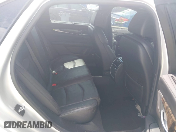 2018 Cadillac CT6 Luxury AWD z VIN 1G6KD5RS7JU101256, wystawiony jako IAAI lot #42139045 z przebiegiem 78 820 mil mil oraz . Historia ofert i sprzedaży dostępna na DreamBid. Obrazek 8.