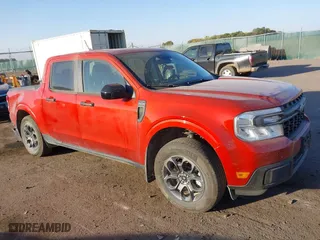 2024 Ford Maverick XLT with VIN 3FTTW8J96RRA12660, listed as a IAAI auction lot 40517039 with 15,902 mi miles. Bid and sale history available at carsss.com. Image 1.