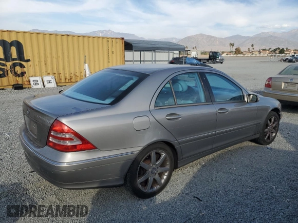 2003 Mercedes-Benz C 230 Kompressor with VIN WDBRF40J83A498208, listed as a Copart auction lot 82316794 with 253,174 mi miles and Salvage Title. Bid and sale history available at DreamBid. Image 3.