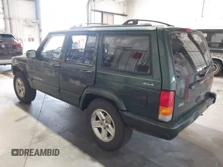 2001 Jeep Cherokee Sport with VIN 1J4FF58S51L579766, listed as a IAAI auction lot 42623211 with 257,681 mi miles and . Bid and sale history available at DreamBid. Image 3.