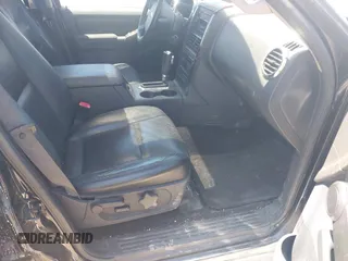 2006 Ford Explorer Limited с VIN 1FMEU75816UB47085, выставлен на аукционе IAAI как лот 42649186 с пробегом 196 606 миль миль и . История ставок и продаж доступна на DreamBid. Изображение 5.