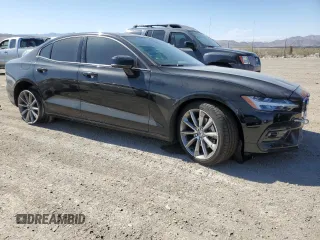 2021 Volvo S60 Momentum with VIN 7JR102FK7MG102337, listed as a Copart auction lot 58465294 with 9,971 mi miles and Salvage Title. Bid and sale history available at carsss.com. Image 4.