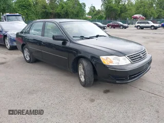 2003 Toyota Avalon XL z VIN 4T1BF28B43U283908, wystawiony jako IAAI lot #42200107 z przebiegiem 144 682 mil mil oraz . Historia ofert i sprzedaży dostępna na DreamBid. Obrazek 1.
