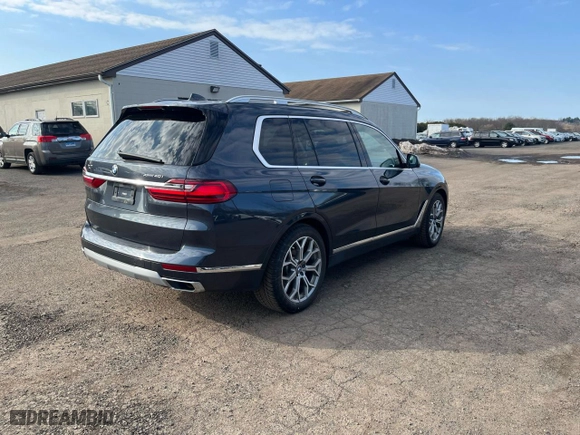 2021 BMW X7 xDrive40i with VIN 5UXCW2C02M9H36587, listed as a Copart auction lot 49246755 with 113,754 mi miles and Clean Title. Bid and sale history available at carsss.com. Image 3.