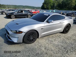 2018 Ford Mustang GT z VIN 1FA6P8CF3J5183196, wystawiony jako Copart lot #62008455 z przebiegiem 31 568 mil mil oraz Szkoda całkowita • Salvage title. Historia ofert i sprzedaży dostępna na DreamBid. Obrazek 1.