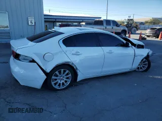 2019 Jaguar XE 25t with VIN SAJAR4FX2KCP48452, listed as a Copart auction lot 77409984 with 62,204 mi miles and Salvage Title. Bid and sale history available at carsss.com. Image 3.