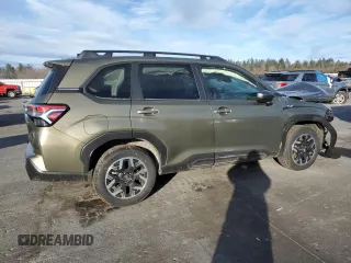 2025 Subaru Forester Premium with VIN JF2SLDBC3SH432943, listed as a Copart auction lot 86817514 with 3,807 mi miles and Salvage Title. Bid and sale history available at carsss.com. Image 3.