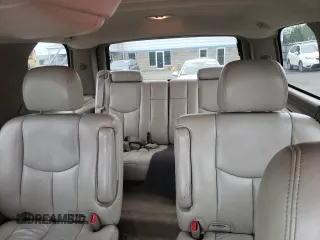 2006 Chevrolet Tahoe Z71 z VIN 1GNEK13Z16R106212, wystawiony jako Copart lot #56391985 z przebiegiem 323 418 mil mil oraz Szkoda całkowita • Salvage title. Historia ofert i sprzedaży dostępna na DreamBid. Obrazek 10.