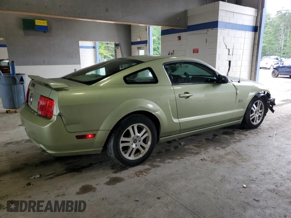 2005 Ford Mustang GT Deluxe z VIN 1ZVFT82H955226208, wystawiony jako Copart lot #57264705 z przebiegiem 36 462 mil mil oraz Szkoda całkowita • Salvage title. Historia ofert i sprzedaży dostępna na DreamBid. Obrazek 3.