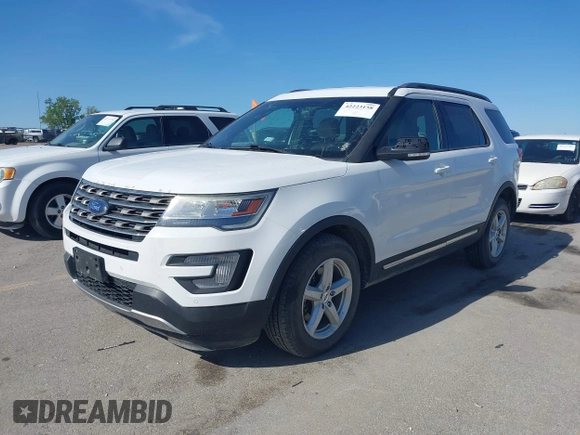2017 Ford Explorer XLT z VIN 1FM5K8D80HGC80158, wystawiony jako IAAI lot #42223158 z przebiegiem 168 503 mil mil oraz . Historia ofert i sprzedaży dostępna na DreamBid. Obrazek 2.
