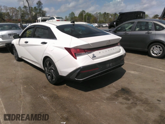 2024 Hyundai Elantra Limited z VIN KMHLN4DJ4RU093132, wystawiony jako IAAI lot #41960097 z przebiegiem 8 445 mil mil oraz . Historia ofert i sprzedaży dostępna na DreamBid. Obrazek 3.