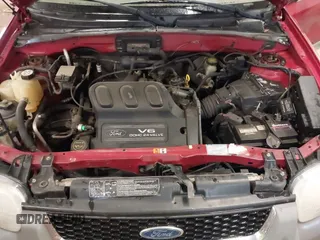 2001 Ford Escape XLT with VIN 1FMYU04101KF46809, listed as a IAAI auction lot 41664202 with 256,468 mi miles. Bid and sale history available at carsss.com. Image 10.