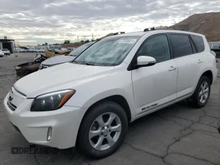 2014 Toyota RAV4 with VIN 2T3YL4DV4EW003333, listed as a Copart auction lot 81640924 with 135,971 mi miles and Clean Title. Bid and sale history available at carsss.com. Image 1.