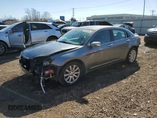 2013 Chrysler 200 Limited with VIN 1C3CCBCG9DN521093, listed as a Copart auction lot 48413365 with 185,004 mi miles and Salvage Title. Bid and sale history available at DreamBid. Image 1.