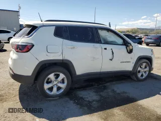 2020 Jeep Compass Latitude z VIN 3C4NJCBB6LT141472, wystawiony jako Copart lot #55794985 z przebiegiem Nie podano mil oraz Szkoda całkowita • Salvage title. Historia ofert i sprzedaży dostępna na DreamBid. Obrazek 3.