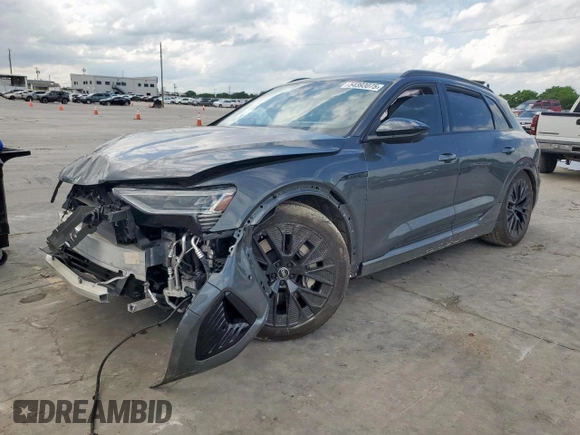 2024 Audi Q8 e-tron z VIN WA16AAGE5RB048734, wystawiony jako Copart lot #54393075 z przebiegiem Nie podano mil oraz Szkoda całkowita • Salvage title. Historia ofert i sprzedaży dostępna na DreamBid. Obrazek 1.