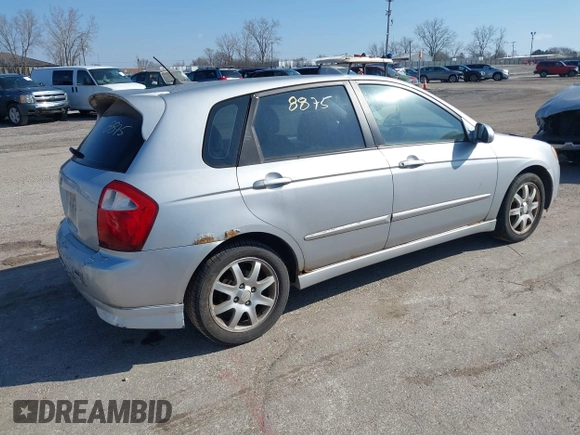 2006 Kia Spectra with VIN KNAFE161265317272, listed as a IAAI auction lot 42008875 with 169,983 mi miles. Bid and sale history available at carsss.com. Image 4.