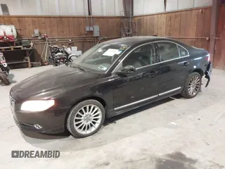 2011 Volvo S80 3.0L Turbo z VIN YV1902AHXB1149000, wystawiony jako IAAI lot #41404608 z przebiegiem 96 533 mil mil oraz . Historia ofert i sprzedaży dostępna na DreamBid. Obrazek 2.
