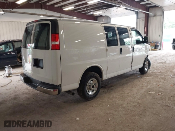 2022 Chevrolet Express Cargo with VIN 1GCWGAFP4N1155524, listed as a IAAI auction lot 42389470 with 33,655 mi miles and . Bid and sale history available at DreamBid. Image 4.