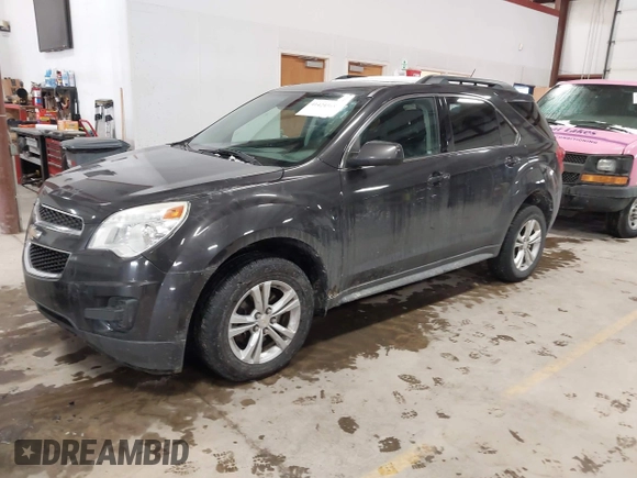 2015 Chevrolet Equinox LT z VIN 2GNALBEK7F6296532, wystawiony jako IAAI lot #41424368 z przebiegiem 152 174 mil mil oraz . Historia ofert i sprzedaży dostępna na DreamBid. Obrazek 2.