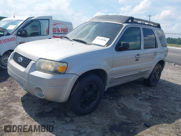 2007 Ford Escape Limited z VIN 1FMCU04167KA09610, wystawiony jako IAAI lot #42110400 z przebiegiem 250 550 mil mil oraz . Historia ofert i sprzedaży dostępna na DreamBid. Obrazek 2.