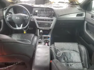 2015 Hyundai Sonata Sport z VIN 5NPE34AB0FH053345, wystawiony jako Copart lot #45194645 z przebiegiem Nie podano mil oraz Szkoda całkowita • Salvage title. Historia ofert i sprzedaży dostępna na DreamBid. Obrazek 8.