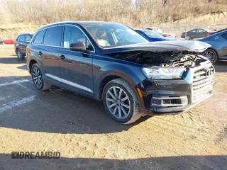 2018 Audi Q7 Premium Plus with VIN WA1LAAF73JD012670, listed as a IAAI auction lot 41637100 with 73,689 mi miles. Bid and sale history available at carsss.com. Image 1.
