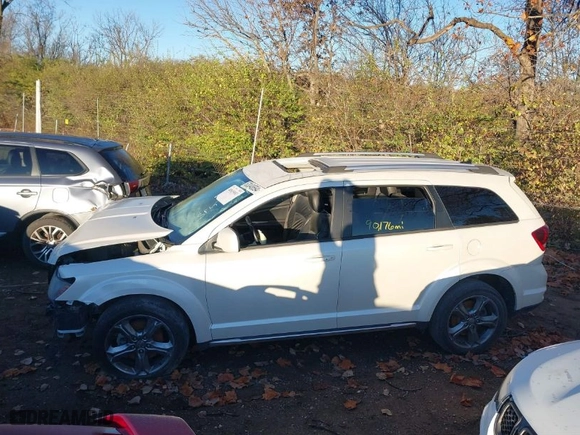 2017 Dodge Journey Crossroad Plus with VIN 3C4PDCGG3HT684600, listed as a IAAI auction lot 40815807 with NaN miles. Bid and sale history available at carsss.com. Image 14.