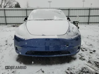2024 Tesla Model Y Long Range with VIN 7SAYGAEE0RF184074, listed as a Copart auction lot 44333645 with 11,403 mi miles and Salvage Title. Bid and sale history available at DreamBid. Image 5.