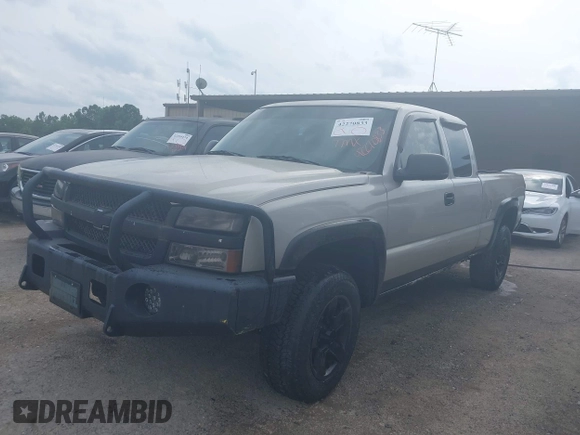2005 Chevrolet Silverado 1500 Z71 z VIN 1GCEK19B95E162682, wystawiony jako IAAI lot #42270833 z przebiegiem 180 741 mil mil oraz . Historia ofert i sprzedaży dostępna na DreamBid. Obrazek 2.