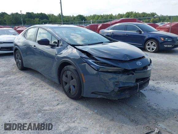 2024 Toyota Prius LE z VIN JTDACAAU2R3020216, wystawiony jako IAAI lot #42434518 z przebiegiem 43 544 mil mil oraz . Historia ofert i sprzedaży dostępna na DreamBid. Obrazek 1.
